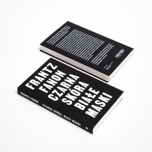 Czarna skóra, białe maski