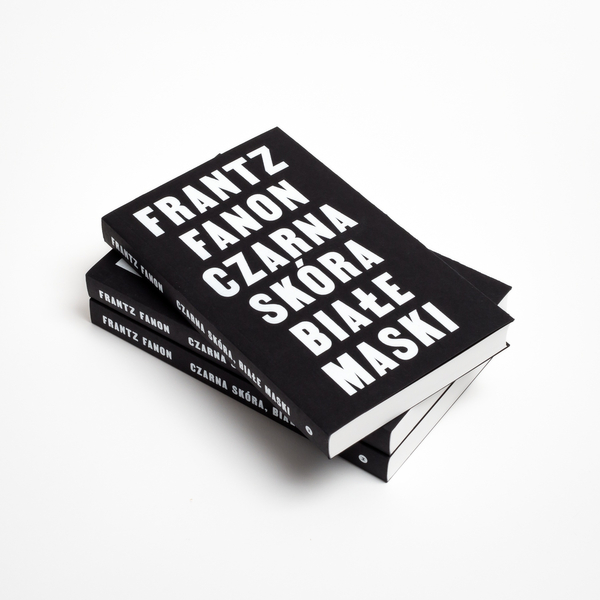 Czarna skóra, białe maski